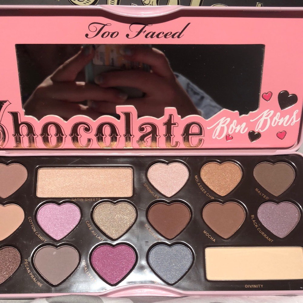 Too Faced Chololate bar bon bons pallet